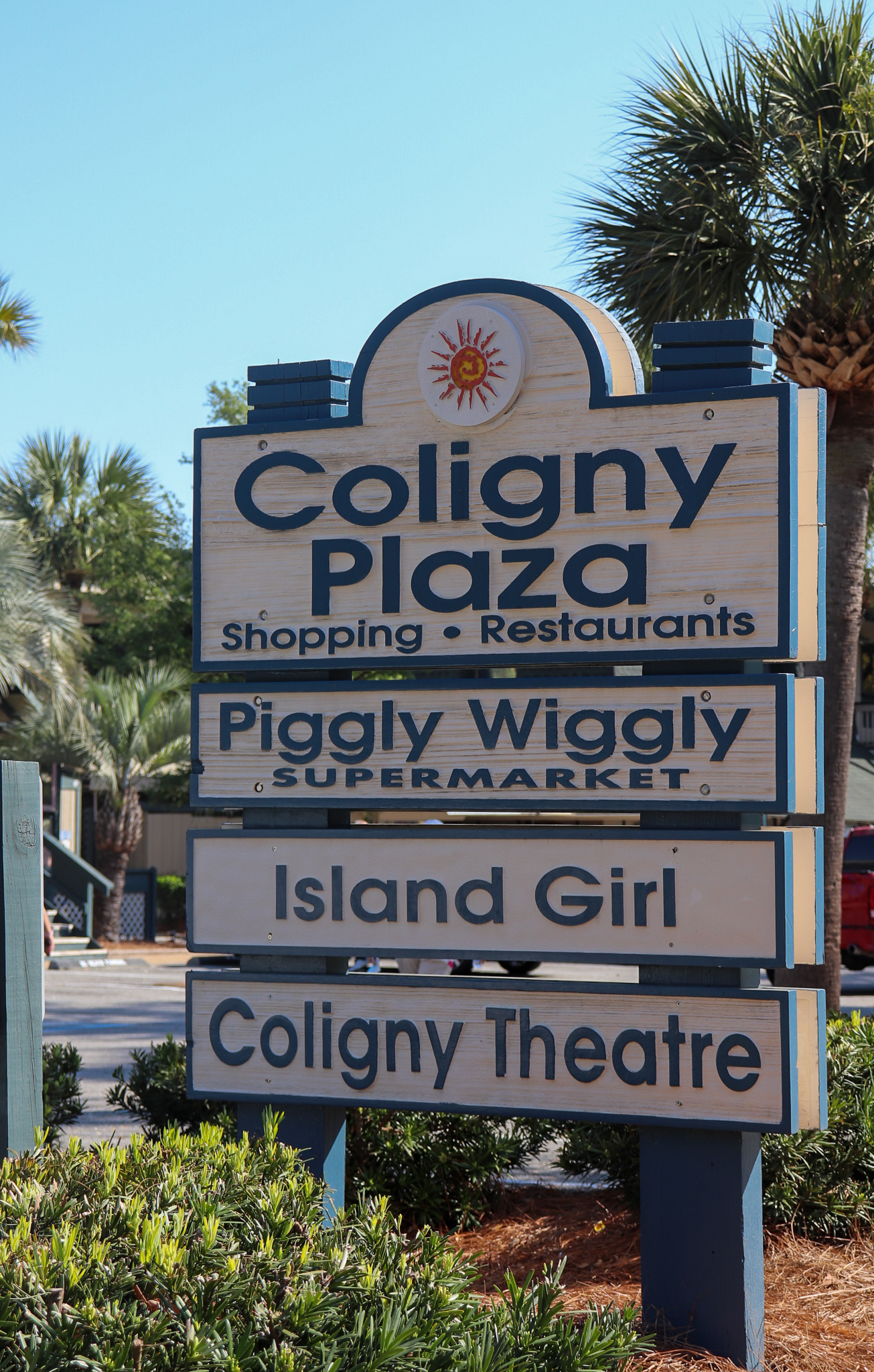 Stores - Coligny Plaza Shopping Center on Hilton Head Island